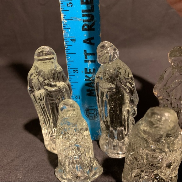 Vintage 6 pc Clear Glass Miniature Nativity Set Christmas - Picture 2 of 3